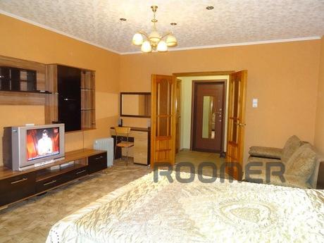 Apartment for rent, proprietress, Yekaterinburg - apartment by the day