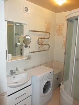 Apartment for rent, proprietress, Yekaterinburg - apartment by the day
