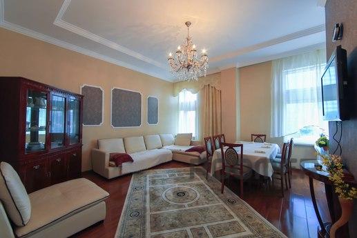 TSZ 1st floor 2 bedroom apartment is located in the heart of