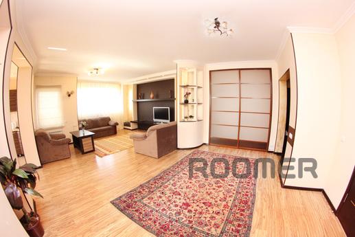 3-bedroom luxury apartment in MegaAlmaty, Almaty - apartment by the day