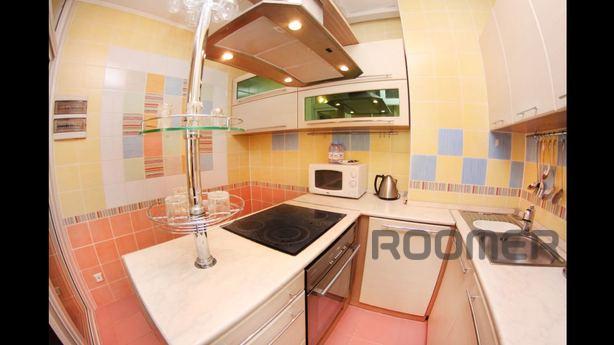 Spacious 3 bedroom LUX apartment, Almaty - apartment by the day