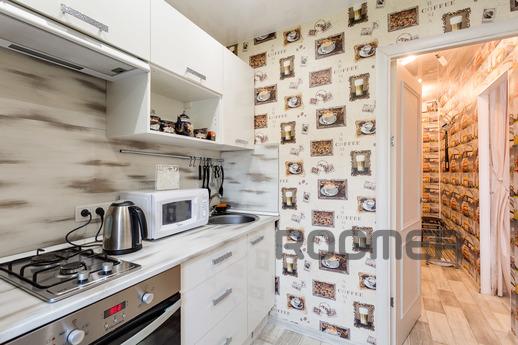 1 bedroom apartment near the metro, Moscow - apartment by the day