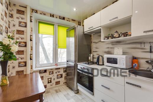 1 bedroom apartment near the metro, Moscow - apartment by the day