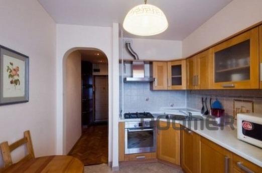 Rental - night, hours, days. Cozy apartment near the subway.