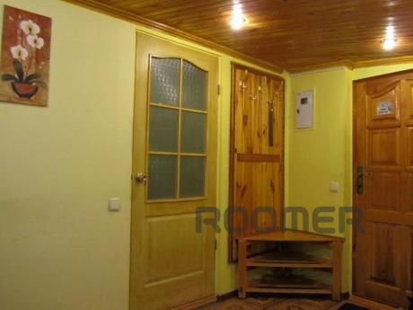Cozy room in the private sector, Alupka - apartment by the day
