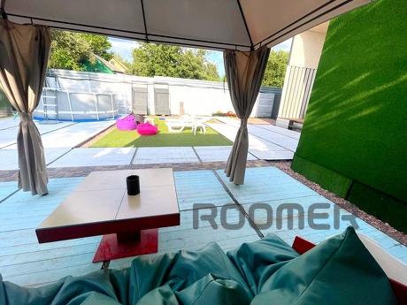 Rent a similar apartment in Kiev with a swimming pool, Kyiv - apartment by the day