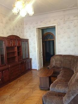 Уютная и светлая квартира в 15 минутах ходьбы до ул. Дерибас