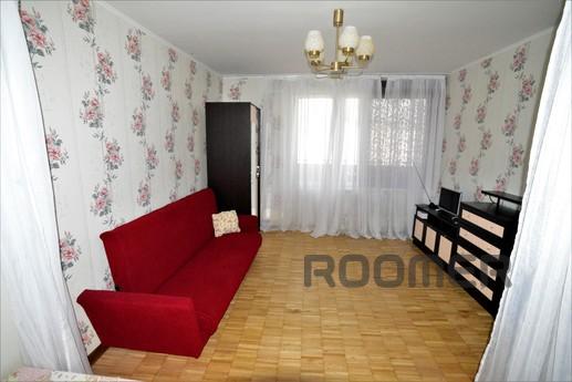 Cozy inexpensive apartment near the metr, Moscow - apartment by the day