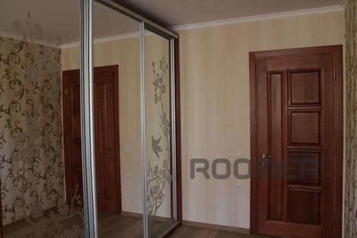 APARTMENT IN 2 MINUTES FROM THE SEA, Chernomorsk (Illichivsk) - apartment by the day