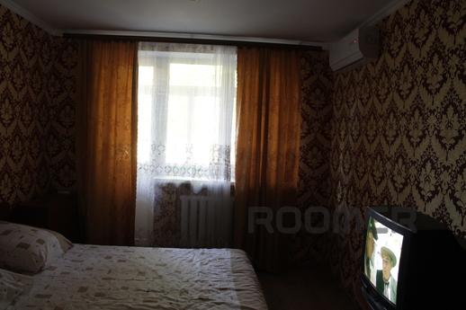 APARTMENT IN 2 MINUTES FROM THE SEA, Chernomorsk (Illichivsk) - apartment by the day