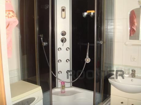 2 bedroom apartment for rent, Chernomorsk (Illichivsk) - apartment by the day