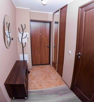 2 bedroom apartment for rent, Tyumen - apartment by the day