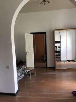 2-bedroom apartment Bolshaya Arnautskaya, Odessa - apartment by the day