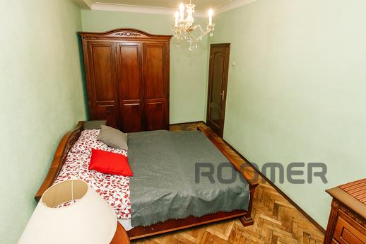 Cozy room near Sukharevskaya metro, Moscow - apartment by the day
