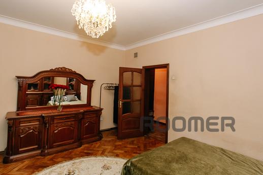 Cozy room near Sukharevskaya metro, Moscow - apartment by the day