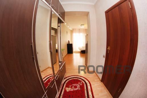 Cozy studio near the shopping center, Almaty - apartment by the day