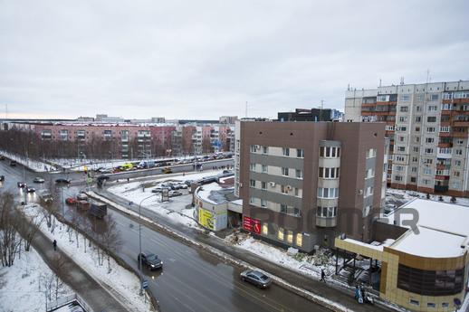 Excellent apartment in the center, Surgut - apartment by the day