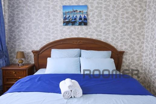 Cozy apartment with four bedrooms, Surgut - apartment by the day