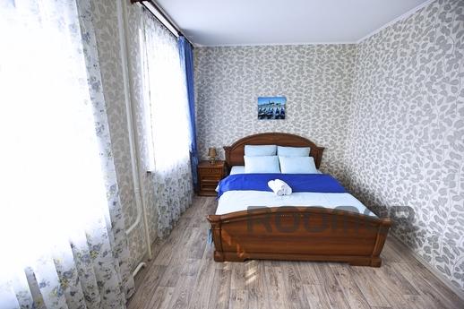 Cozy apartment with four bedrooms, Surgut - apartment by the day