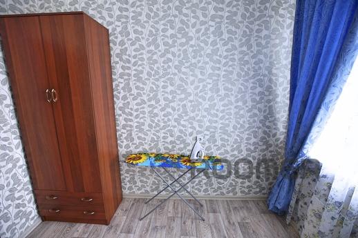Cozy apartment with four bedrooms, Surgut - apartment by the day