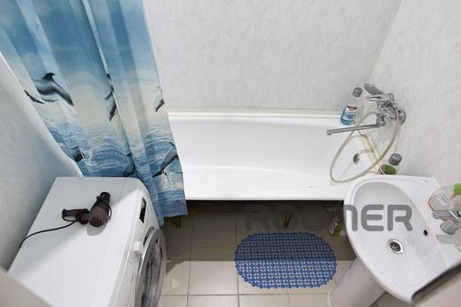 Cozy apartment with four bedrooms, Surgut - apartment by the day
