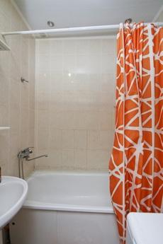 Cozy apartment with private facilities, Surgut - apartment by the day