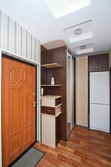Cozy apartment with private facilities, Surgut - apartment by the day