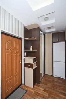 Cozy apartment with private facilities, Surgut - apartment by the day