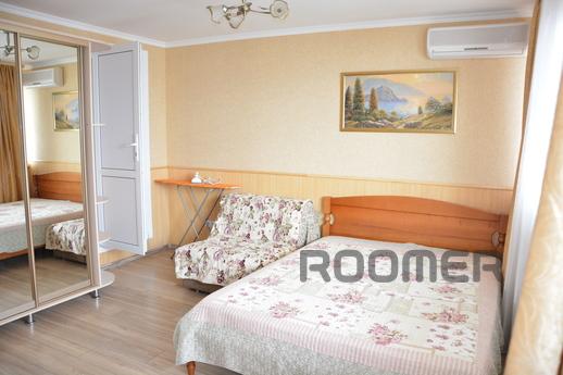 Daily st.Massandrovskaya, Yalta - apartment by the day