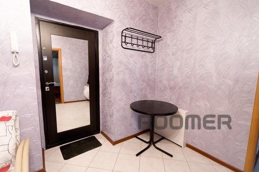 2-bedroom apartment in the first microra, Tyumen - apartment by the day