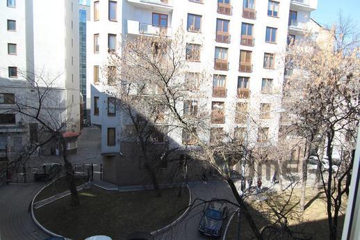 Daily Kozitsky per., 1 A, Moscow - apartment by the day