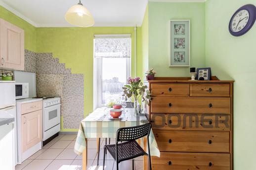Apartments near Komendantsky Prospekt, Saint Petersburg - apartment by the day