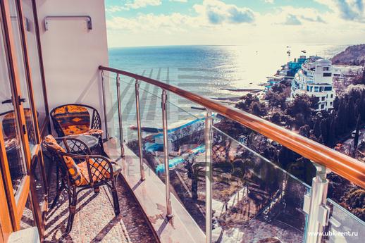Daily LCD "Lotos" 92, Yalta - apartment by the day