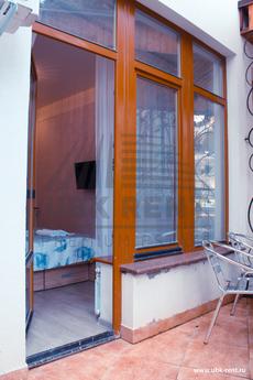 Daily LCD "Lotos" 16 A, Yalta - apartment by the day