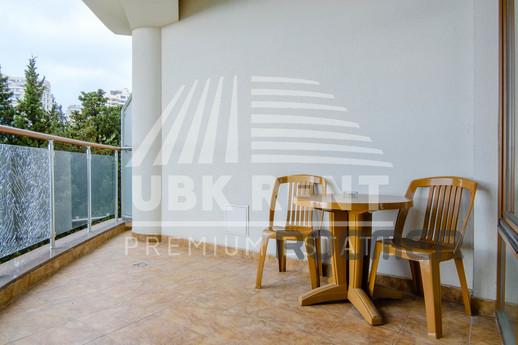 Daily LCD "Lotos" 26, Yalta - apartment by the day