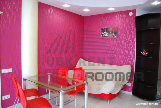 The apartment has a designer renovation, expensive high-qual