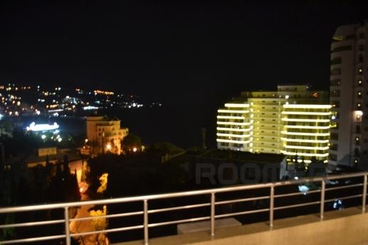 Daily LCD "Profesional" 7/2, Yalta - apartment by the day