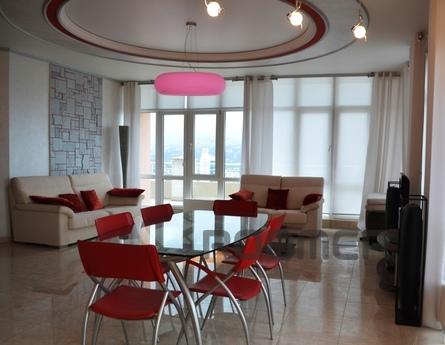 Daily LCD "Profesional" 7/2, Yalta - apartment by the day
