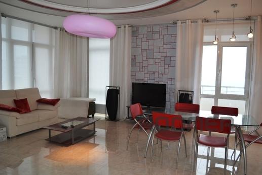 Daily LCD "Profesional" 7/2, Yalta - apartment by the day
