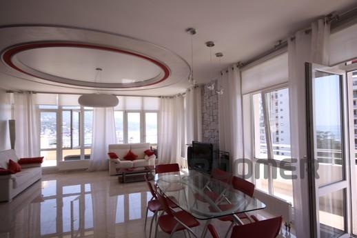Daily LCD "Profesional" 7/2, Yalta - apartment by the day