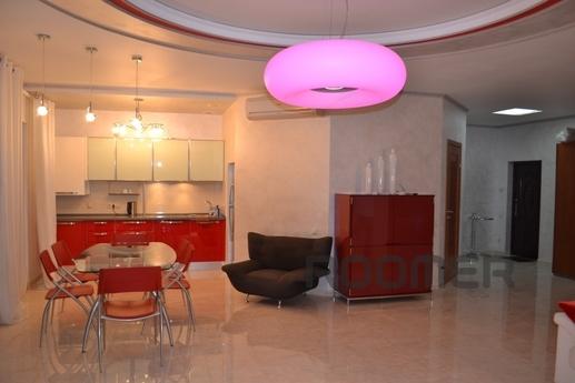 Daily LCD "Profesional" 7/2, Yalta - apartment by the day