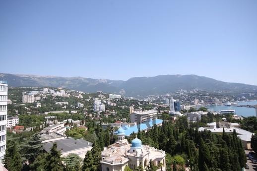 Daily LCD "Profesional" 7/2, Yalta - apartment by the day