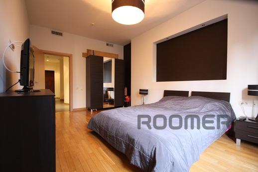 Daily LCD "Omega" 2/3 ", Yalta - apartment by the day