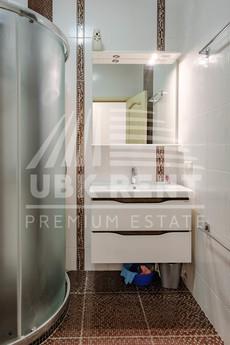 Daily LCD "Omega" 5V 5/2, Yalta - apartment by the day