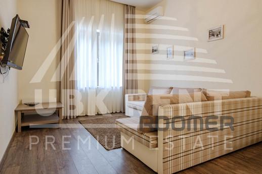 Daily LCD "Omega" 5V 5/2, Yalta - apartment by the day