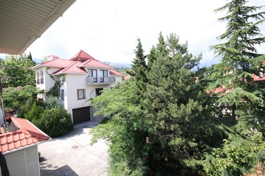 Daily Cottage Village "South Legen, Yalta - apartment by the day