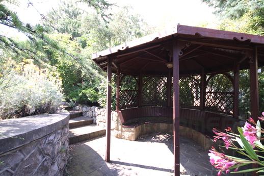 Daily Cottage Village "South Legen, Yalta - apartment by the day