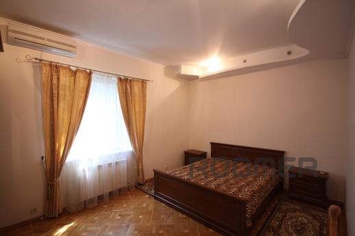 Daily Cottage Village "South Legen, Yalta - apartment by the day
