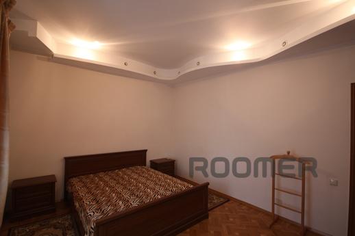 Daily Cottage Village "South Legen, Yalta - apartment by the day