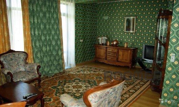 Daily South Legend 1, Yalta - apartment by the day